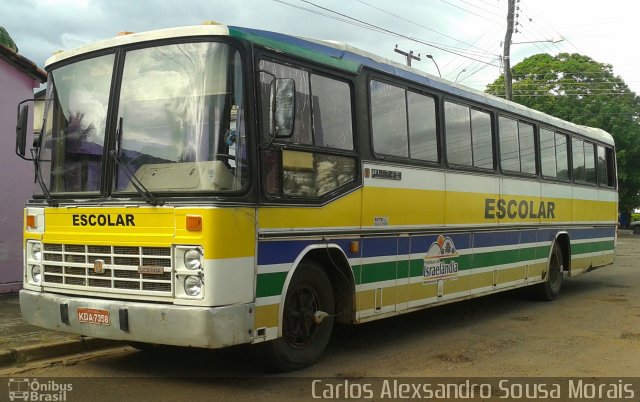 Ônibus Particulares 7358 na cidade de Piranhas, Goiás, Brasil, por Carlos Alexsandro Sousa Morais. ID da foto: 2440182.