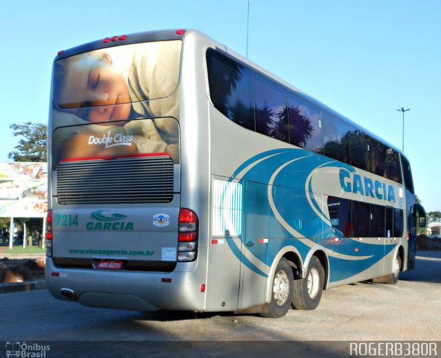Viação Garcia 7214 na cidade de Curitiba, Paraná, Brasil, por Roger Coelho. Número da foto: #2439989.