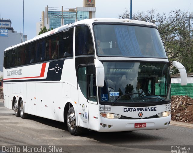 Auto Viação Catarinense 2355 na cidade de Curitiba, Paraná, Brasil, por Danilo Marcelo Silva. Número da foto: #2439244.