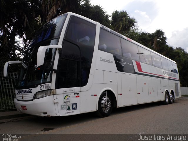 Auto Viação Catarinense 2715 na cidade de Curitiba, Paraná, Brasil, por Jose Luis Araujo. Número da foto: #2441792.
