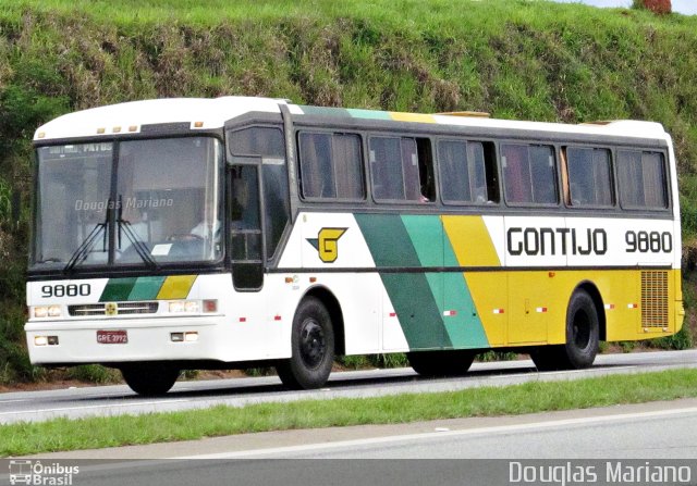 Empresa Gontijo de Transportes 9880 na cidade de Três Corações, Minas Gerais, Brasil, por Douglas Mariano. Número da foto: #2443192.