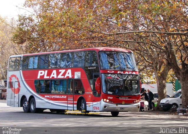 Plaza 1744 na cidade de Buenos Aires, Argentina, por Jones Bh. Número da foto: #2445313.