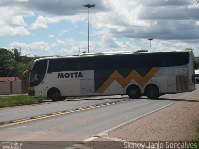 Viação Motta 30293 na cidade de Rio Verde de Mato Grosso, Mato Grosso do Sul, Brasil, por Sidney Janio Gonçalves. Número da foto: #2444276.