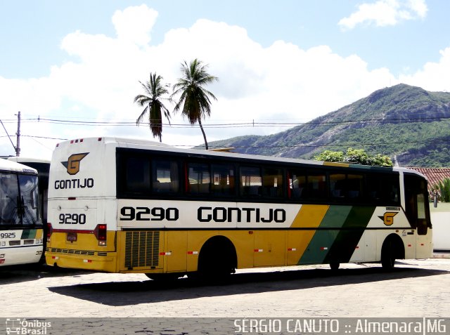 Empresa Gontijo de Transportes 9290 na cidade de Almenara, Minas Gerais, Brasil, por Sérgio Augusto Braga Canuto. ID da foto: 2445949.