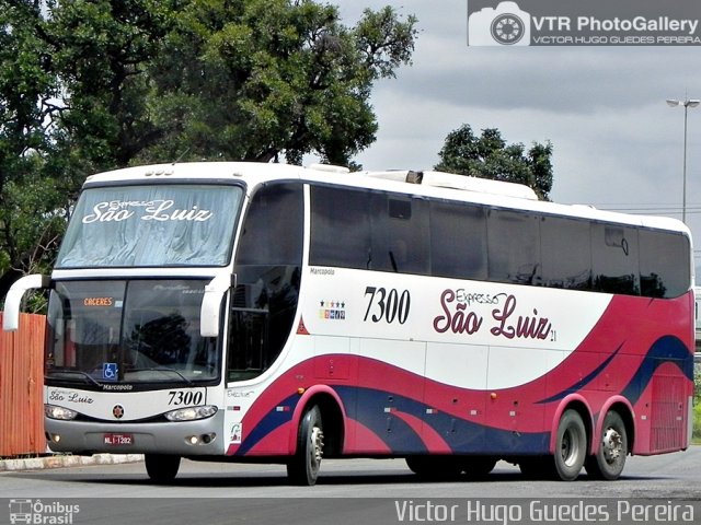 Expresso São Luiz 7300 na cidade de Brasília, Distrito Federal, Brasil, por Victor Hugo Guedes Pereira. ID da foto: 2445872.