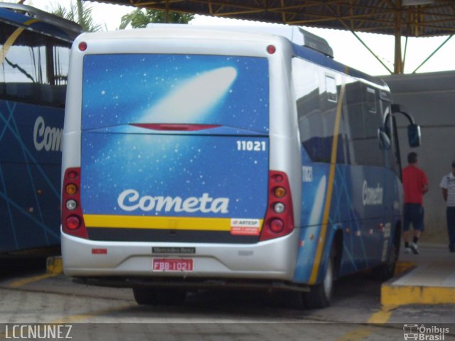 Viação Cometa 11021 na cidade de São Miguel Arcanjo, São Paulo, Brasil, por Luis Nunez. ID da foto: 2396367.