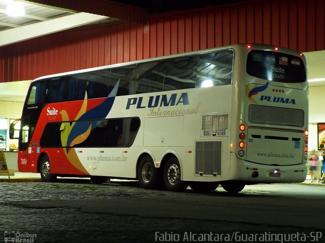 Pluma Conforto e Turismo 7014 na cidade de Guaratinguetá, São Paulo, Brasil, por Fabio Alcantara. Número da foto: #2450663.