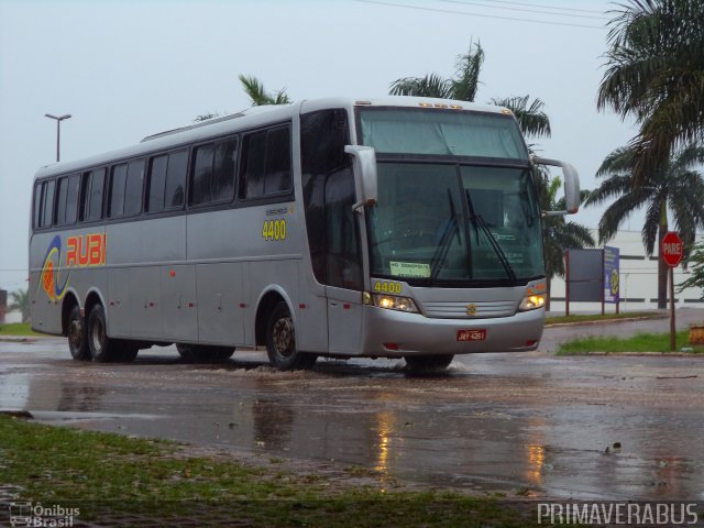 Expresso Rubi 4400 na cidade de Primavera do Leste, Mato Grosso, Brasil, por Alexandre Rodrigo. Número da foto: #2399680.
