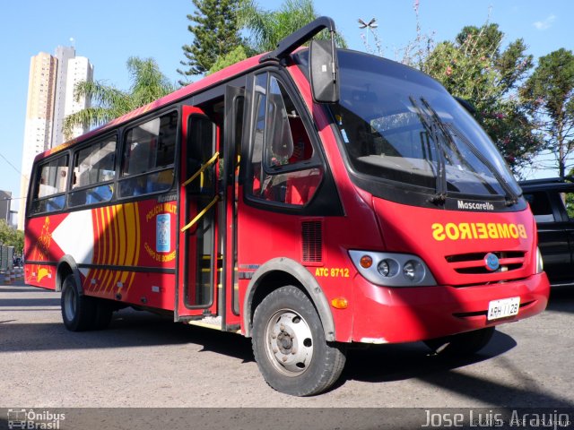 Corpo de Bombeiros ATC8712 na cidade de Curitiba, Paraná, Brasil, por Jose Luis Araujo. ID da foto: 2400845.