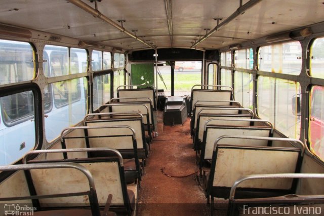 Ônibus Particulares 7361 na cidade de Assis, São Paulo, Brasil, por Francisco Ivano. Número da foto: #2398847.