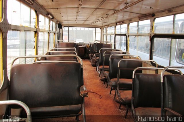 Ônibus Particulares 7361 na cidade de Assis, São Paulo, Brasil, por Francisco Ivano. Número da foto: #2398849.