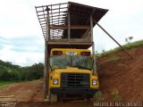 Sucata e Desmanches SCHOOL BUS na cidade de Itabirito, Minas Gerais, Brasil, por Maurício Nascimento. Número da foto: #2402252.