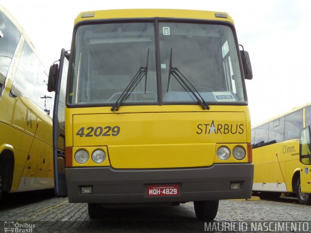 Viação Itapemirim 42029 na cidade de Belo Horizonte, Minas Gerais, Brasil, por Maurício Nascimento. Número da foto: #2406863.