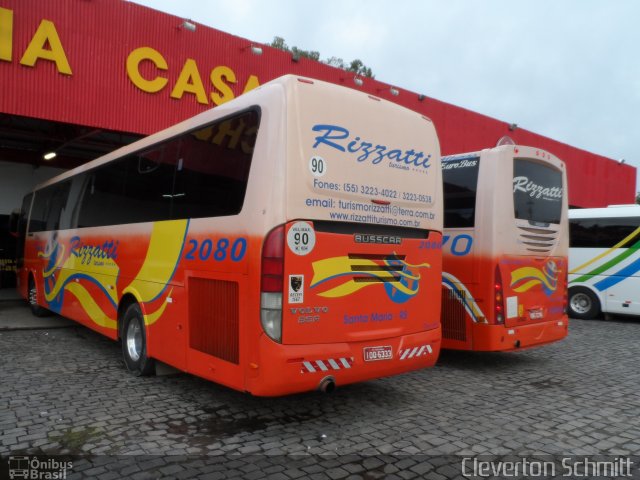 Rizzatti Turismo 2080 na cidade de Venâncio Aires, Rio Grande do Sul, Brasil, por Cleverton Schmitt. Número da foto: #2409259.
