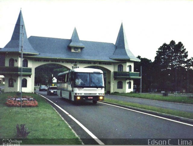 Expresso Bituva 7693 na cidade de Gramado, Rio Grande do Sul, Brasil, por Edson C.   Lima. Número da foto: #2409464.