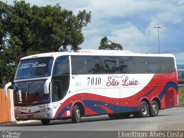 Expresso São Luiz 7010 na cidade de Brasília, Distrito Federal, Brasil, por Elivelthon  Alves Costa. Número da foto: #2407675.