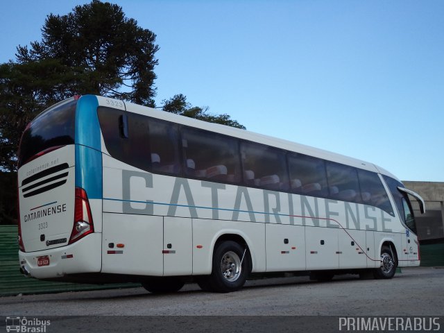 Auto Viação Catarinense 3323 na cidade de Curitiba, Paraná, Brasil, por Alexandre Rodrigo. Número da foto: #2408898.