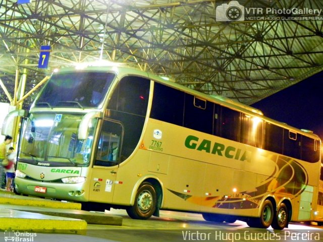 Viação Garcia 7767 na cidade de Maringá, Paraná, Brasil, por Victor Hugo Guedes Pereira. Número da foto: #2454844.