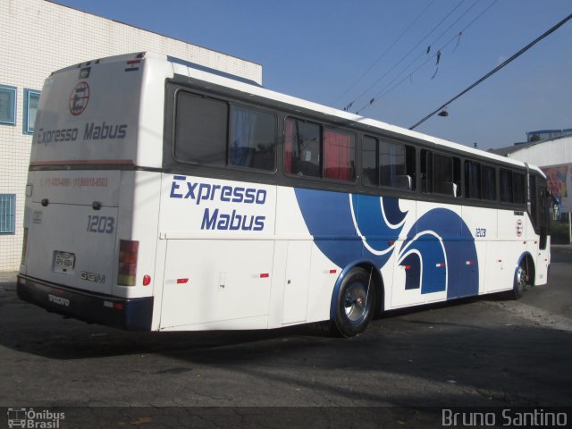 Expresso Mabus 1203 na cidade de Embu das Artes, São Paulo, Brasil, por Bruno Santino. Número da foto: #2472293.