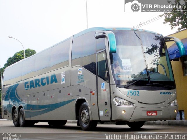 Viação Garcia 7502 na cidade de Maringá, Paraná, Brasil, por Victor Hugo Guedes Pereira. Número da foto: #2473398.