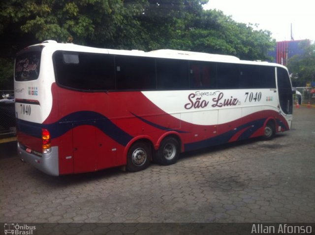 Expresso São Luiz 7040 na cidade de Goiânia, Goiás, Brasil, por Allan Afonso. ID da foto: 2477136.