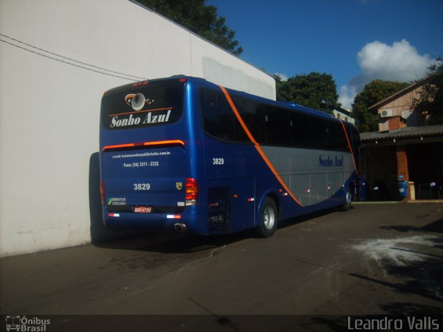 Sonho Azul Turismo 3829 na cidade de Santa Rosa, Rio Grande do Sul, Brasil, por Leandro Melo Valls. Número da foto: #2483670.
