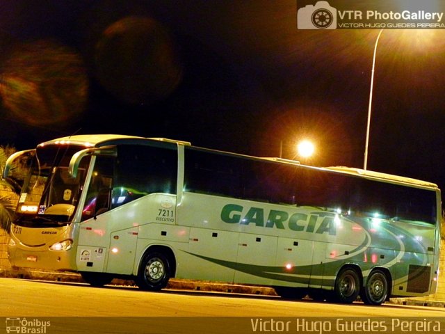 Viação Garcia 7211 na cidade de Maringá, Paraná, Brasil, por Victor Hugo Guedes Pereira. Número da foto: #2484352.