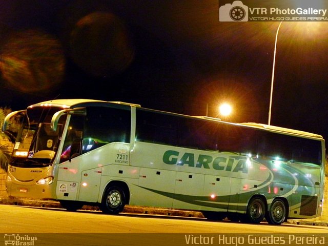 Viação Garcia 7211 na cidade de Maringá, Paraná, Brasil, por Victor Hugo Guedes Pereira. ID da foto: 2484352.