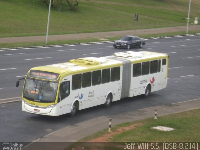 Viação Pioneira 225754 na cidade de Brasília, Distrito Federal, Brasil, por Jefferson Willian da Silva de Sousa. Número da foto: #2488438.