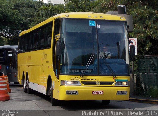 Viação Itapemirim 44085 na cidade de São Paulo, São Paulo, Brasil, por Cristiano Soares da Silva. ID da foto: 2455538.