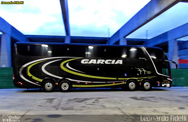 Viação Garcia 7347 na cidade de Curitiba, Paraná, Brasil, por Leonardo Fidelli. Número da foto: #2456236.
