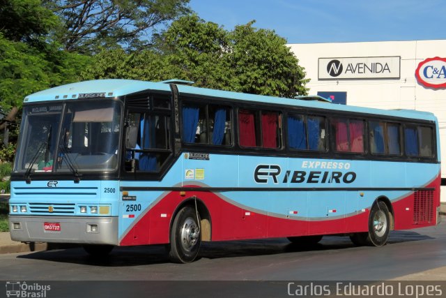 Expresso Ribeiro 2500 na cidade de Montes Claros, Minas Gerais, Brasil, por Carlos Eduardo Lopes. Número da foto: #2489593.