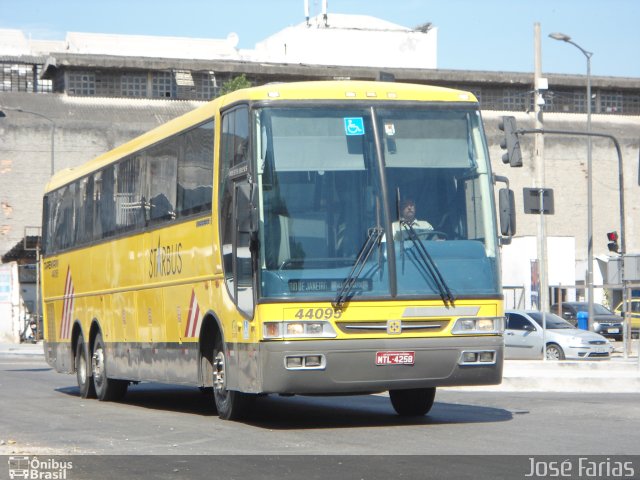 Viação Itapemirim 44095 na cidade de Rio de Janeiro, Rio de Janeiro, Brasil, por Junior Almeida. ID da foto: 2494286.