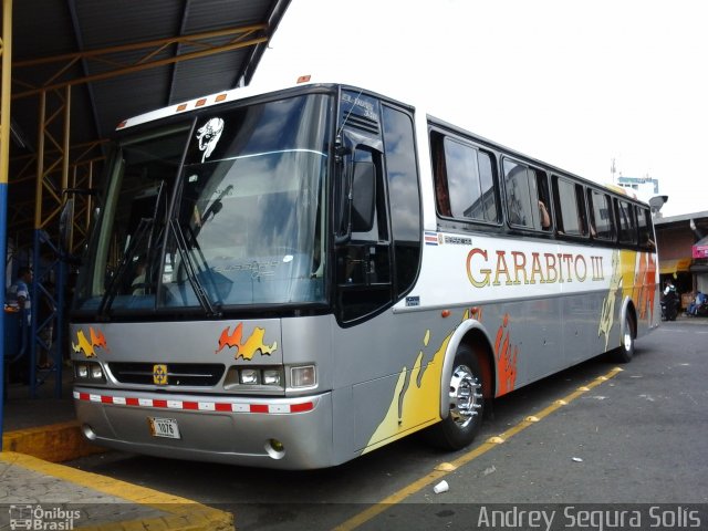 Transportes Jacó 03 na cidade de Hospital, San José, San José, Costa Rica, por Andrey Segura Solís. Número da foto: #2494763.