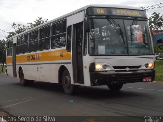 Escolares 08 na cidade de Umuarama, Paraná, Brasil, por Lucas Sérgio da Silva. Número da foto: #2495649.