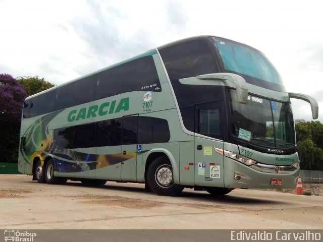 Viação Garcia 7107 na cidade de Curitiba, Paraná, Brasil, por Edivaldo Carvalho. Número da foto: #2497849.