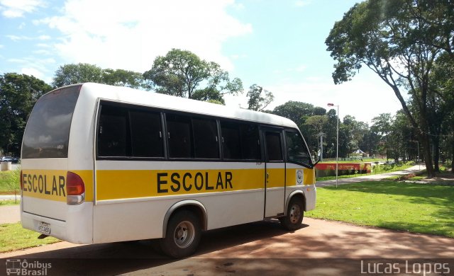 Escolares 3650 na cidade de Goiânia, Goiás, Brasil, por Lucas Gabriel Resende Lopes. Número da foto: #2499211.
