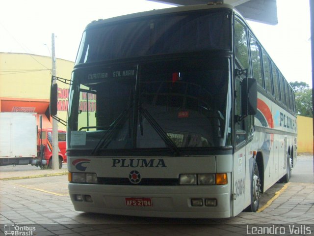 Pluma Conforto e Turismo 3984 na cidade de Passo Fundo, Rio Grande do Sul, Brasil, por Leandro Melo Valls. Número da foto: #2499192.