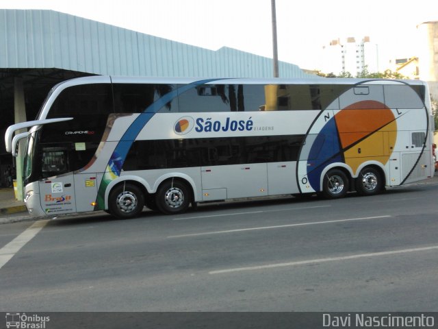 São José Viagens 6000 na cidade de Conselheiro Lafaiete, Minas Gerais, Brasil, por Davi Nascimento. Número da foto: #2501544.