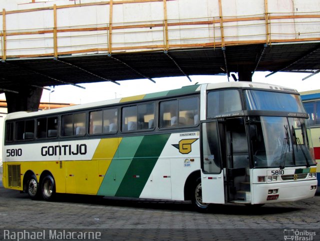 Empresa Gontijo de Transportes 5810 na cidade de Belo Horizonte, Minas Gerais, Brasil, por Raphael Malacarne. ID da foto: 2502767.