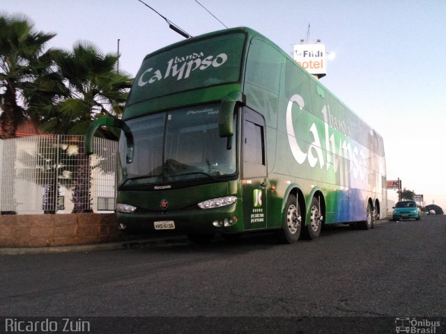 Banda Calypso 6106 na cidade de Sumaré, São Paulo, Brasil, por Ricardo Zuin. Número da foto: #2505024.