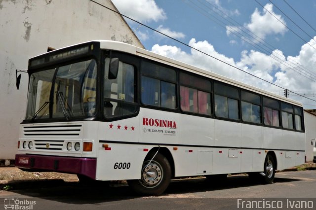 Rosinha Turismo 6000 na cidade de Paraguaçu Paulista, São Paulo, Brasil, por Francisco Ivano. Número da foto: #2505839.