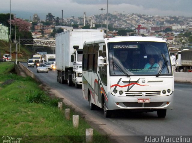 Ônibus Particulares 2581 na cidade de Belo Horizonte, Minas Gerais, Brasil, por Adão Raimundo Marcelino. ID da foto: 2458565.