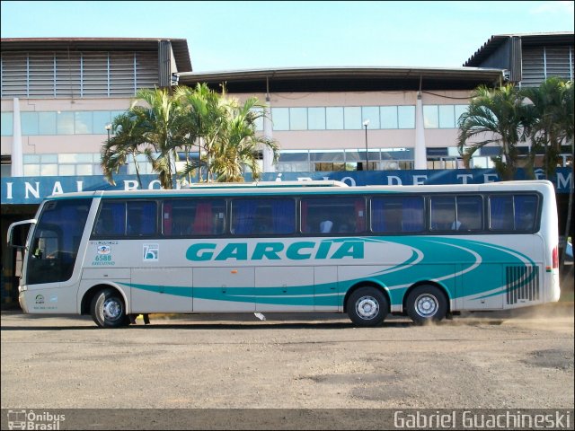 Viação Garcia 6588 na cidade de Telêmaco Borba, Paraná, Brasil, por Gabriel Guachineski. Número da foto: #2461263.