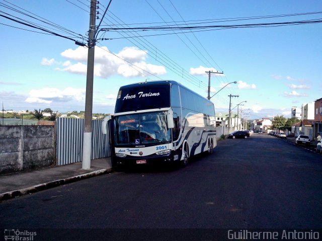 Arca Turismo 2001 na cidade de Araxá, Minas Gerais, Brasil, por Guilherme Antonio. Número da foto: #2461744.