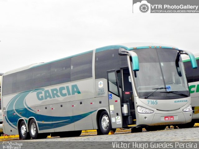 Viação Garcia 7165 na cidade de Londrina, Paraná, Brasil, por Victor Hugo Guedes Pereira. Número da foto: #2462920.
