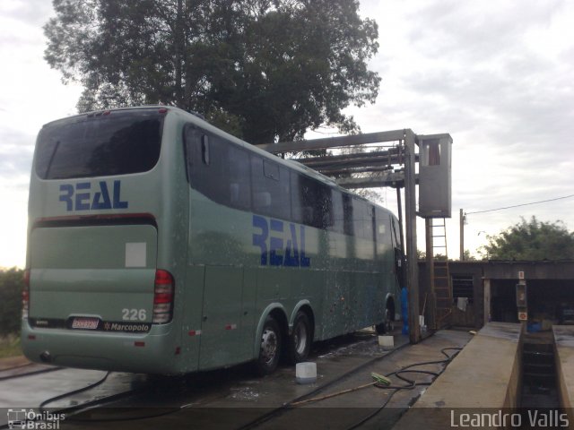 Real Transporte e Turismo 226 na cidade de Santo Ângelo, Rio Grande do Sul, Brasil, por Leandro Melo Valls. Número da foto: #2467686.