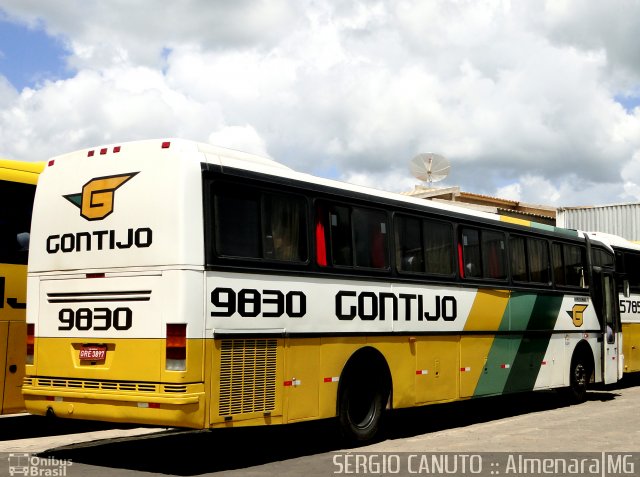 Empresa Gontijo de Transportes 9830 na cidade de Almenara, Minas Gerais, Brasil, por Sérgio Augusto Braga Canuto. ID da foto: 2527947.