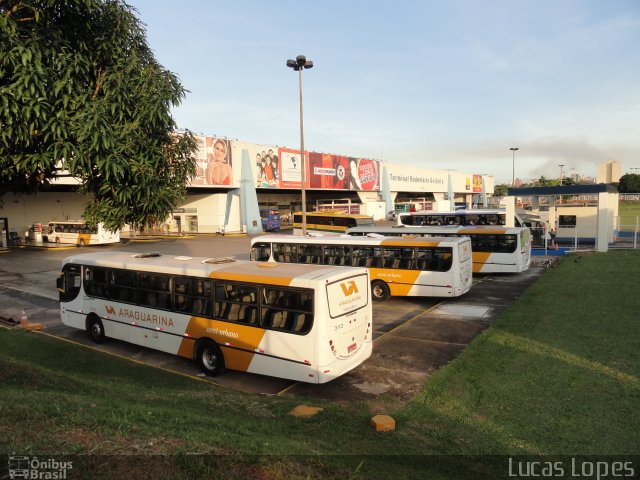Terminais Rodoviários e Urbanos GOIâNIA-GO na cidade de Goiânia, Goiás, Brasil, por Lucas Gabriel Resende Lopes. Número da foto: #2535878.