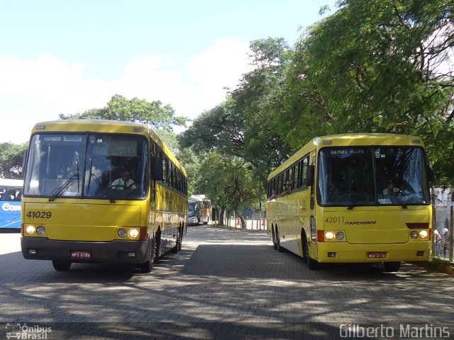 Viação Itapemirim 41029 na cidade de São Paulo, São Paulo, Brasil, por Gilberto Martins. ID da foto: 2536111.